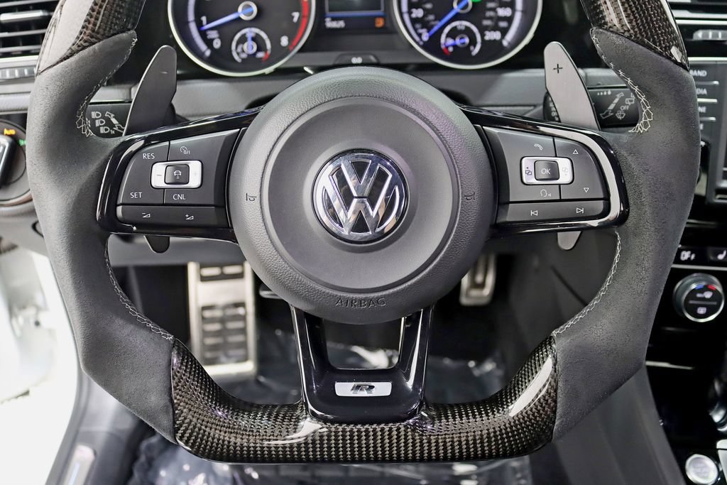 Used 2017 Volkswagen Golf R 4-Door AWD/4WD image 15
