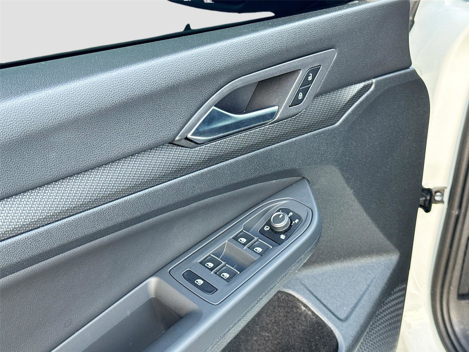 Used 2024 Volkswagen Golf R image 16