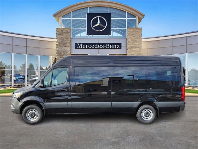 Used 2024 Mercedes-Benz Sprinter 2500 image 2