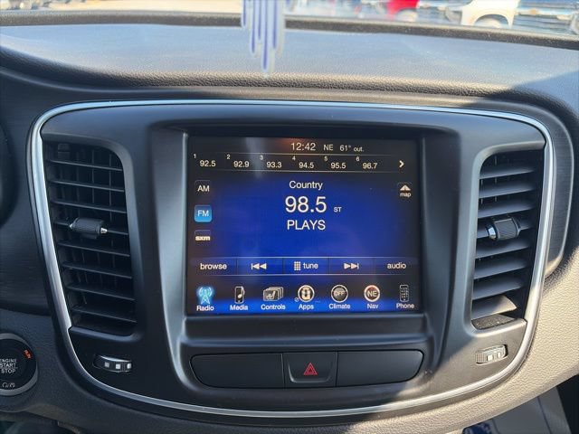 Used 2017 Chrysler 200 Limited Platinum FWD image 22