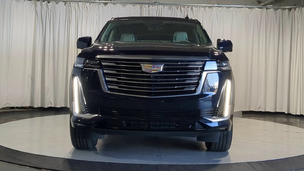 Used 2023 Cadillac Escalade ESV Premium Luxury Platinum AWD/4WD image 3
