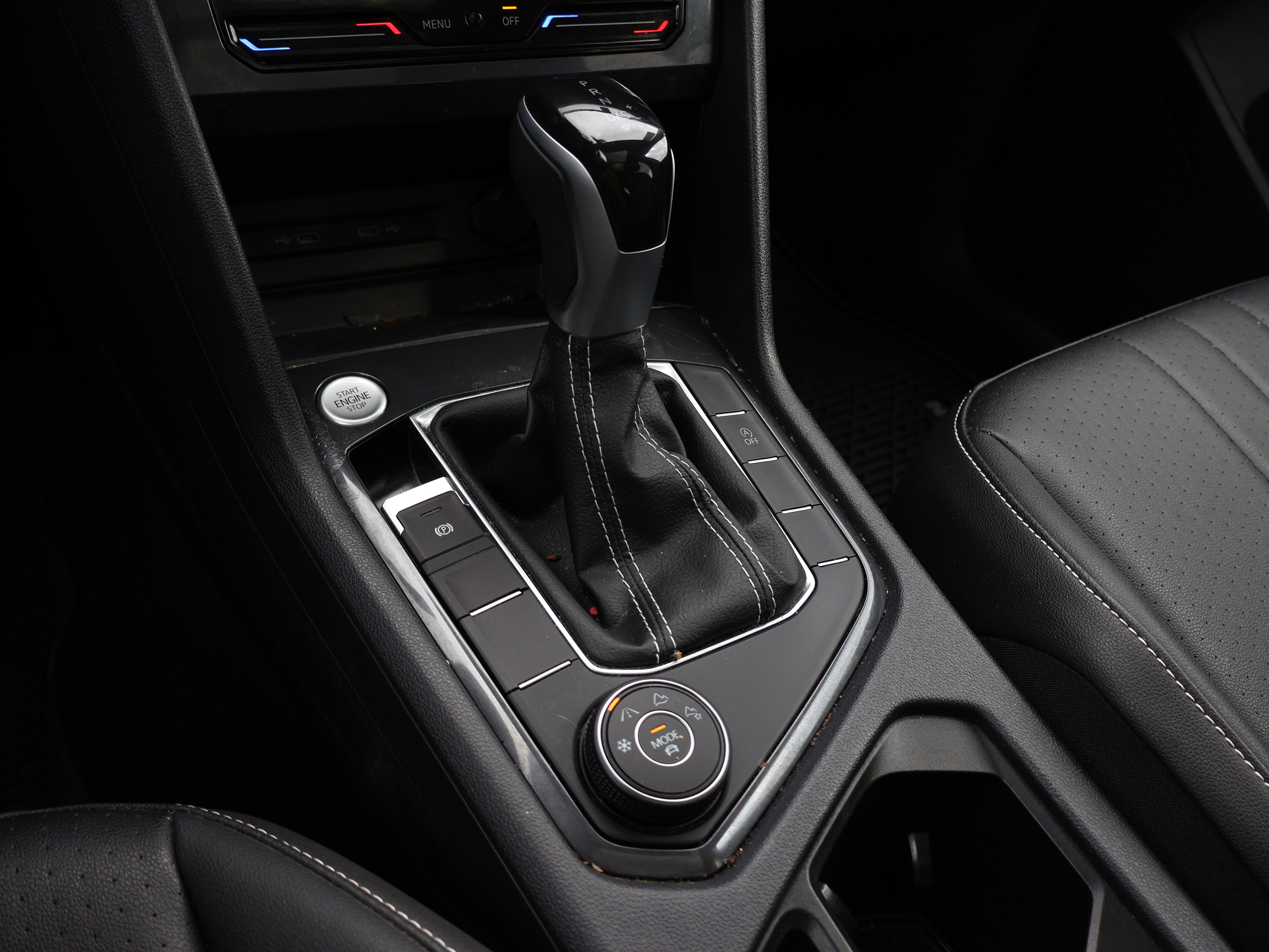 Used 2023 Volkswagen Tiguan SE image 29