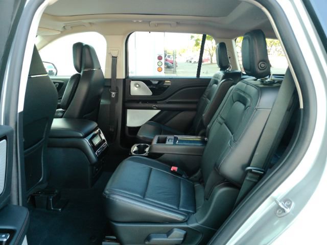 Used 2020 Lincoln Aviator Grand Touring w/ Equipment Group 301A AWD/4WD image 22