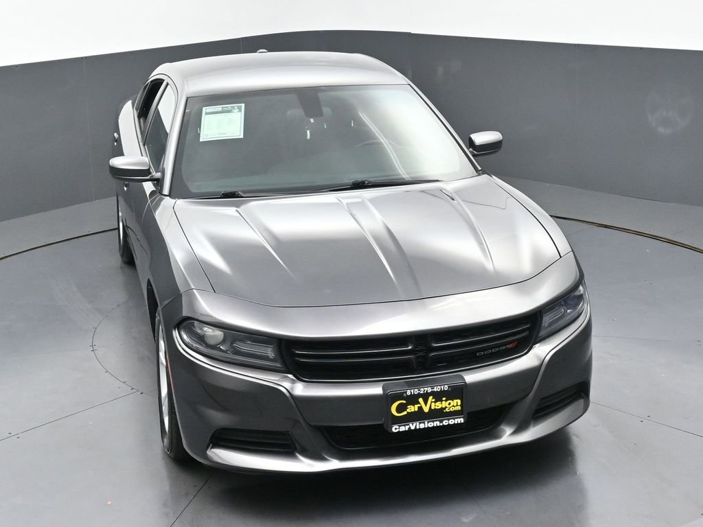 Used 2018 Dodge Charger SXT image 39