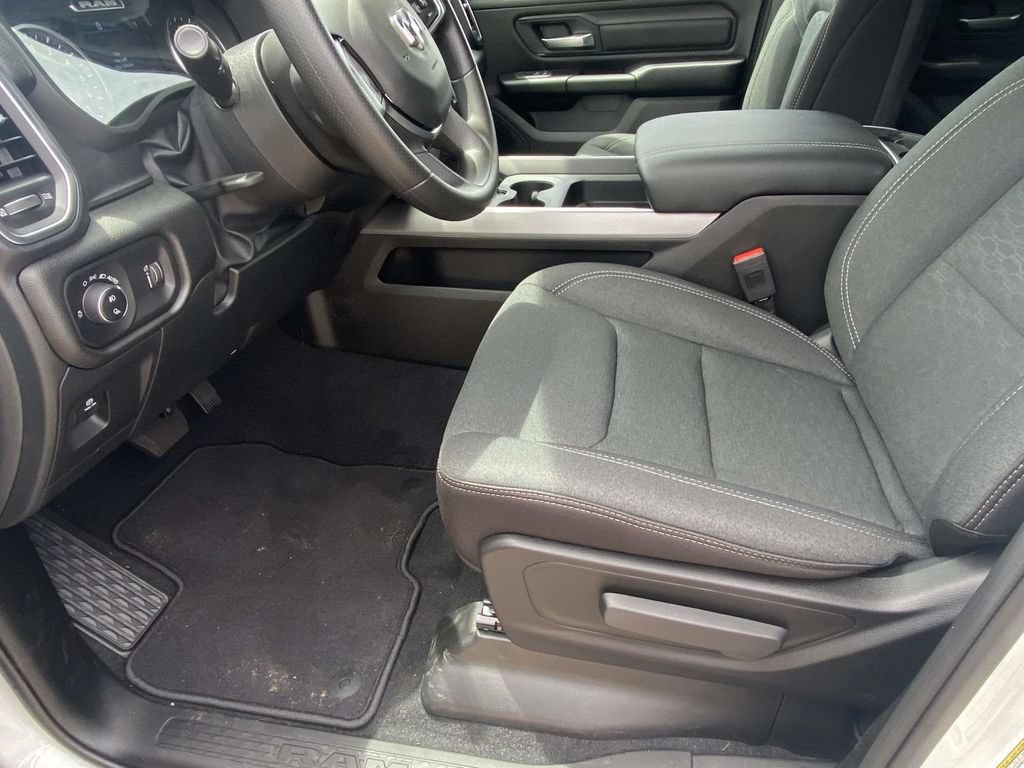 New 2026 RAM 1500 Express AWD/4WD image 13