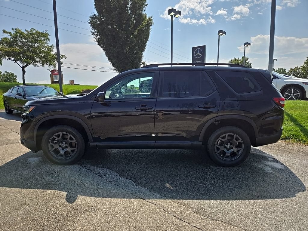 Used 2024 Honda Pilot TrailSport image 10