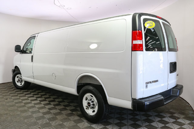 Used 2025 GMC Savana 3500 Extended w/ Driver Convenience Package RWD image 7