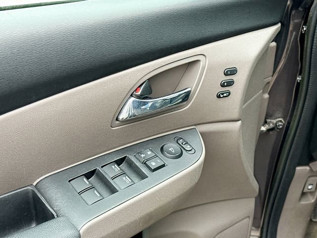 Used 2016 Honda Odyssey Touring Elite image 18