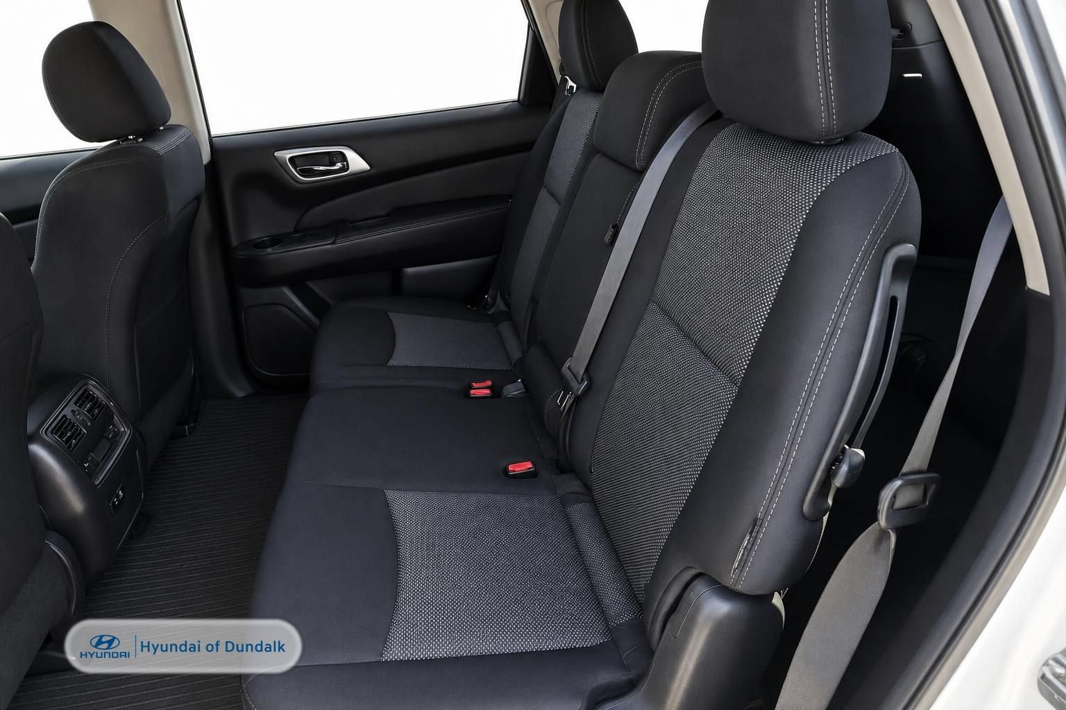 Used 2019 Nissan Pathfinder S FWD image 11
