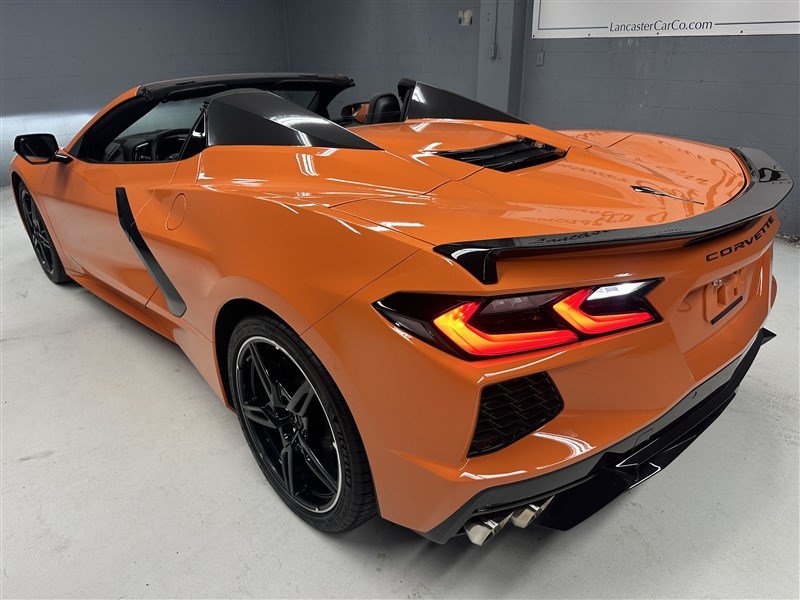 Used 2024 Chevrolet Corvette Stingray Convertible w/ 1LT RWD image 3