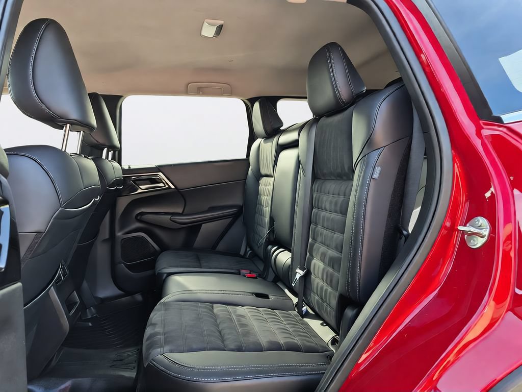 Used 2024 Mitsubishi Outlander SE FWD image 25