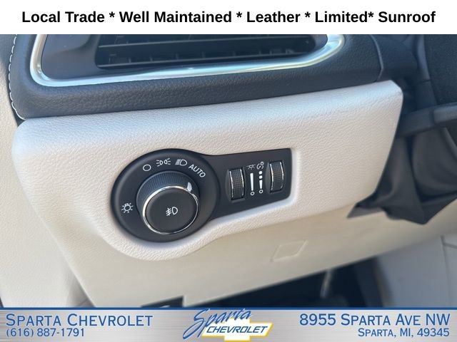 Used 2022 Chrysler Pacifica Limited image 16