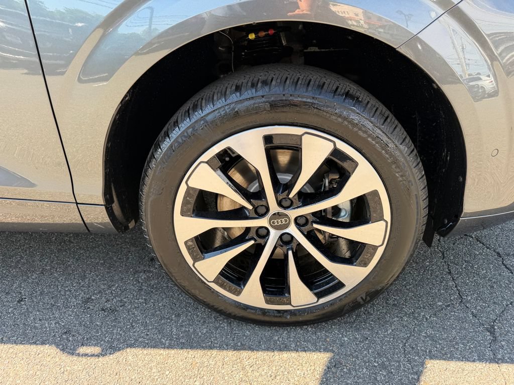 New 2026 Audi Q3 quattro 2.0T AWD/4WD image 11