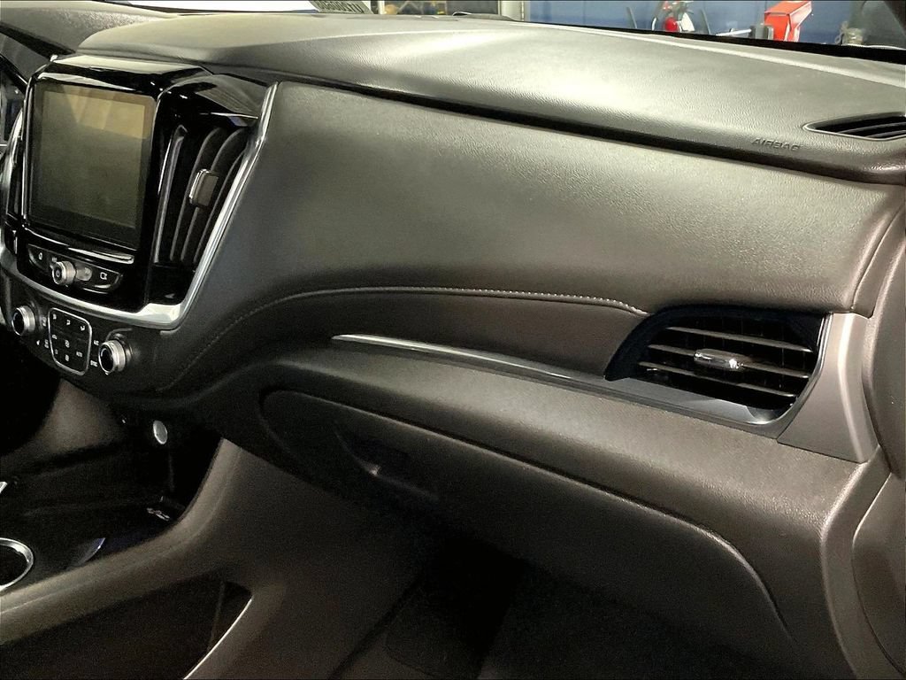 Used 2023 Chevrolet Traverse LT w/ Rear Camera Mirror Package AWD/4WD image 13