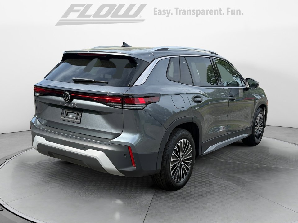 New 2026 Volkswagen Tiguan S FWD image 7