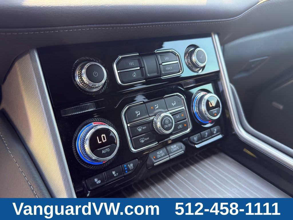 Used 2024 GMC Yukon Denali AWD/4WD image 16