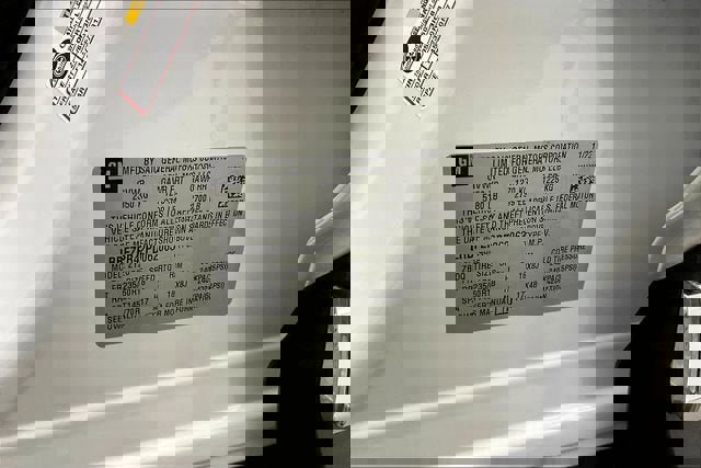 Used 2023 Buick Envision Essence image 32