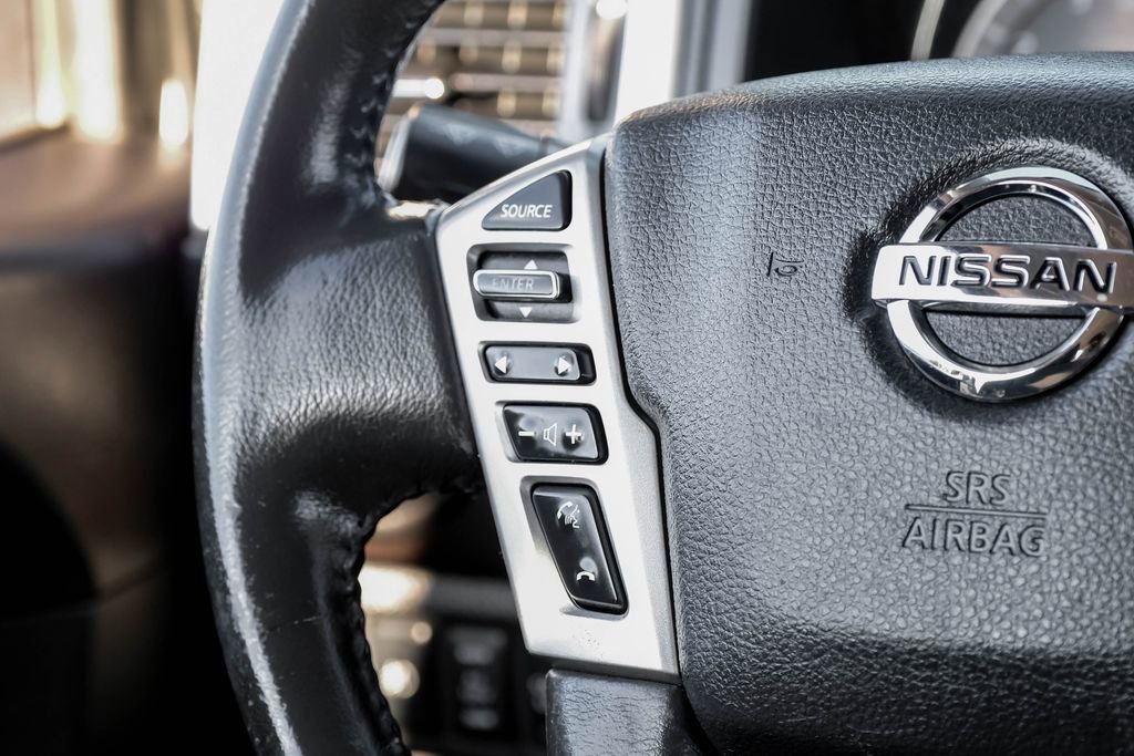 Used 2017 Nissan Titan SV image 14