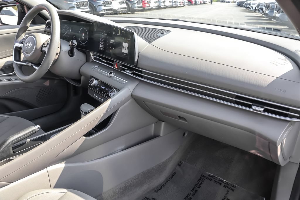 Certified 2024 Hyundai Elantra SEL FWD image 35
