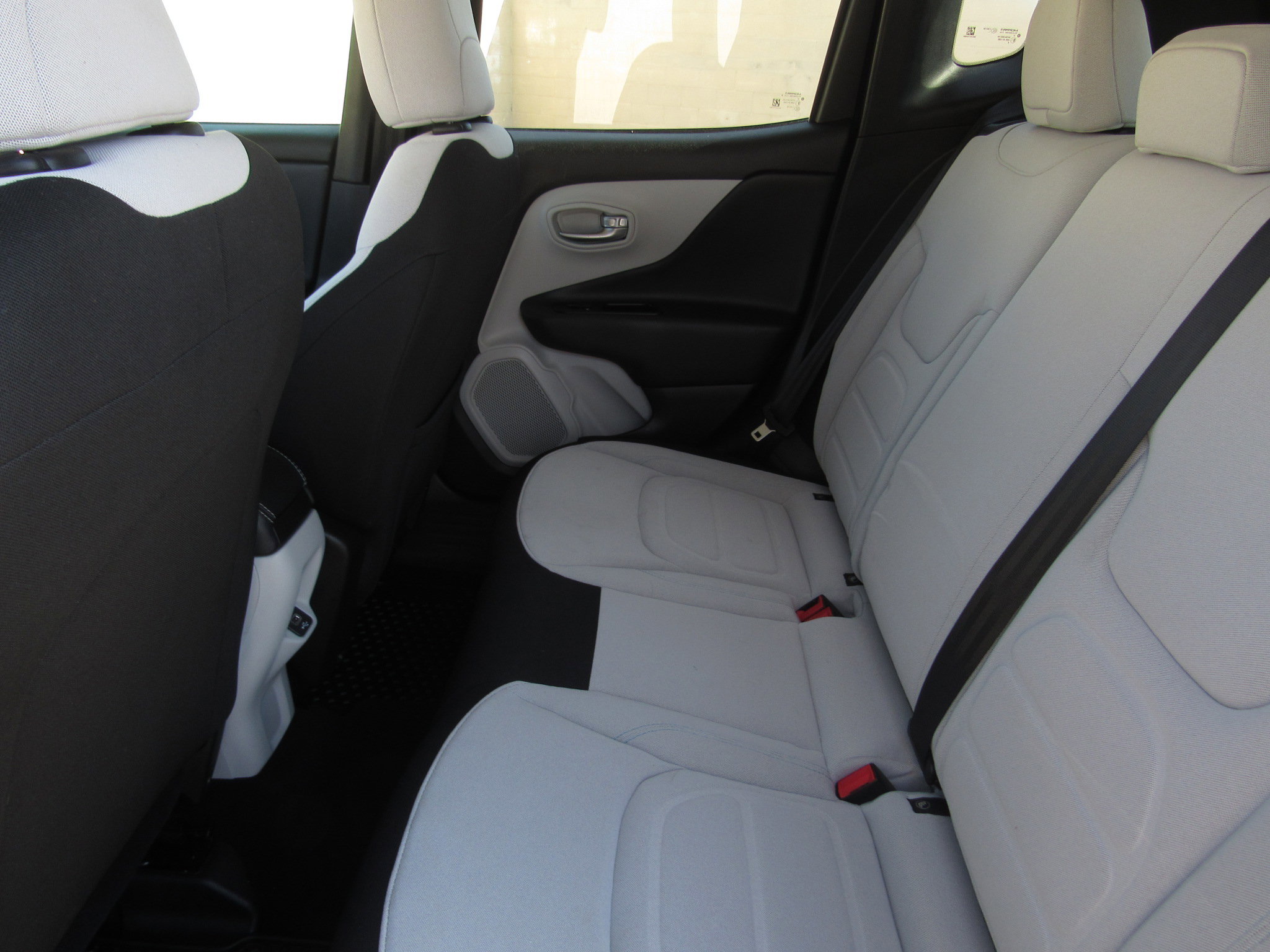 Used 2022 Jeep Renegade Latitude image 13