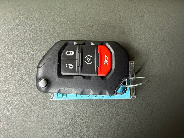 New 2025 Jeep Gladiator Mojave image 34