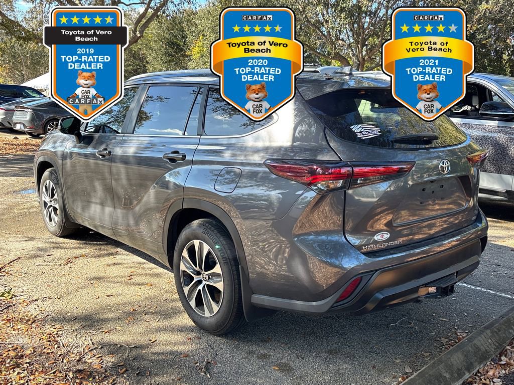 Used 2024 Toyota Highlander XLE image 4