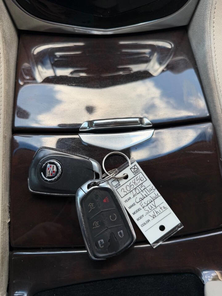 Used 2015 Cadillac Escalade ESV Premium AWD/4WD image 31