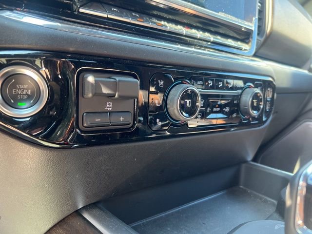 Used 2025 Chevrolet Silverado 1500 High Country image 8