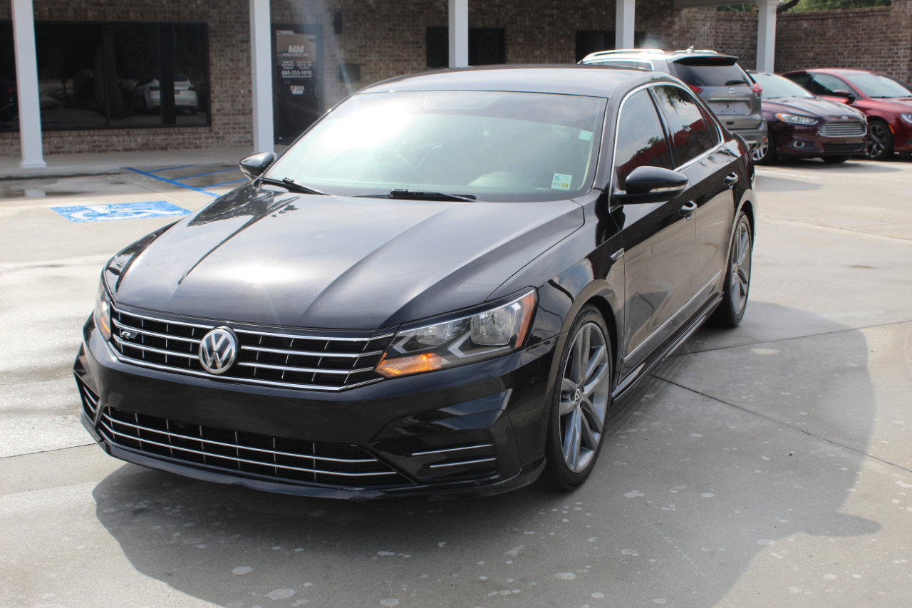 Used 2017 Volkswagen Passat 1.8T R-Line image 8