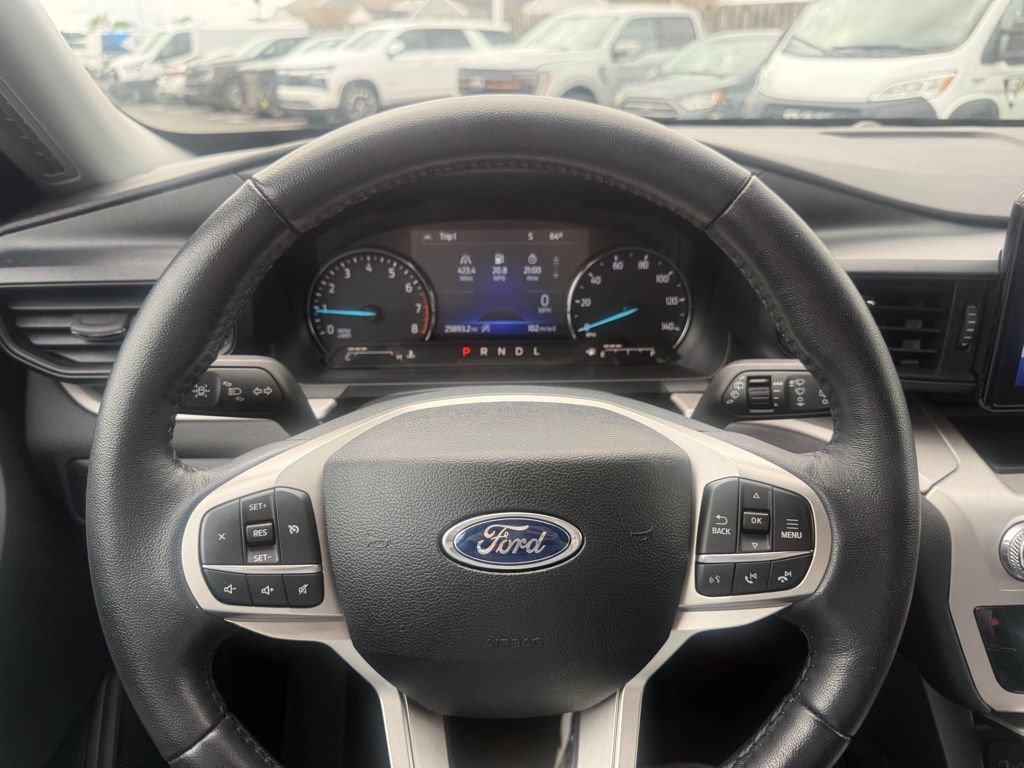 Certified 2024 Ford Explorer XLT AWD/4WD image 5