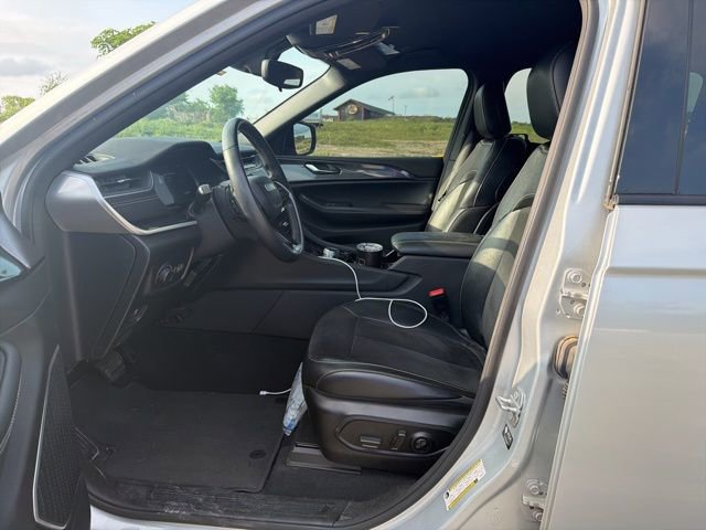 Used 2022 Jeep Grand Cherokee L Laredo AWD/4WD image 9