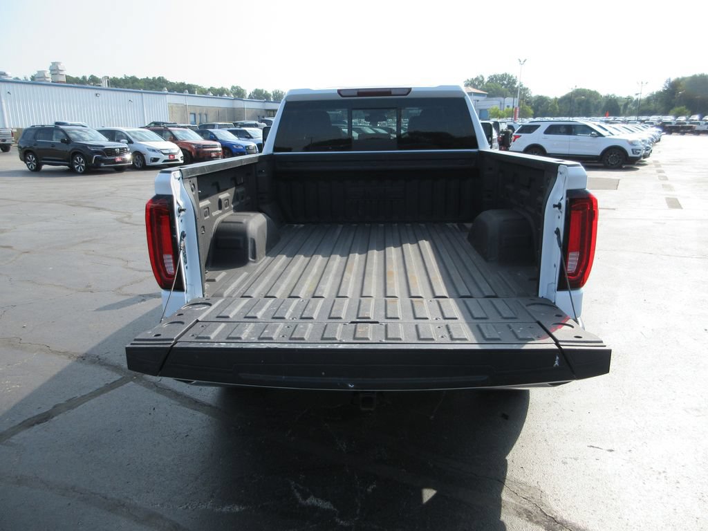 Certified 2026 GMC Sierra 1500 SLT w/ SLT Premium Plus Package AWD/4WD image 8