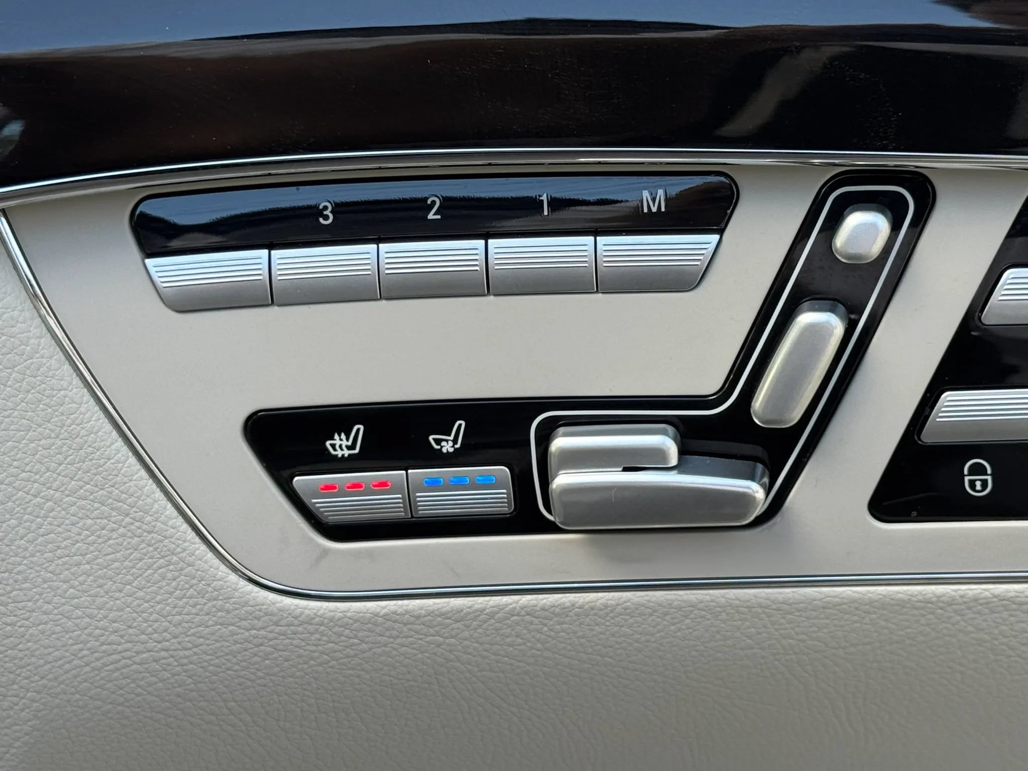 Used 2013 Mercedes-Benz S 350 BlueTEC 4MATIC image 27