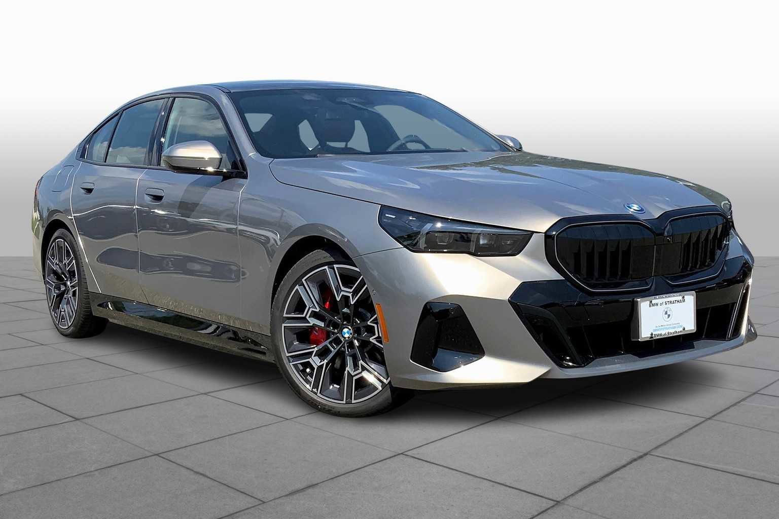 New 2026 BMW 550e xDrive w/ Executive Package image 2