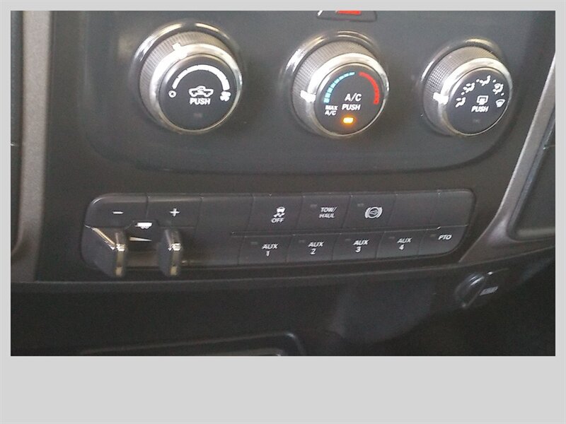 Used 2014 RAM 3500 Tradesman w/ Chrome Appearance Group AWD/4WD image 23