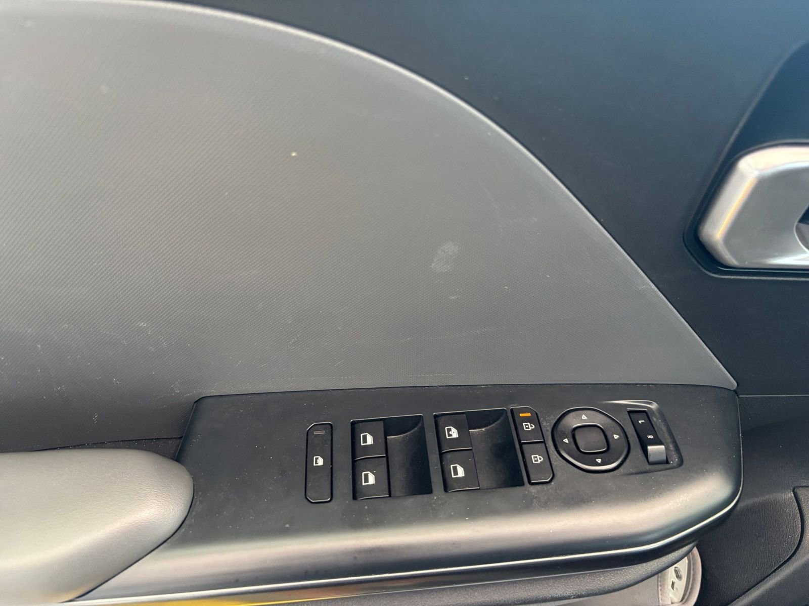 Used 2025 Kia K4 FWD image 20