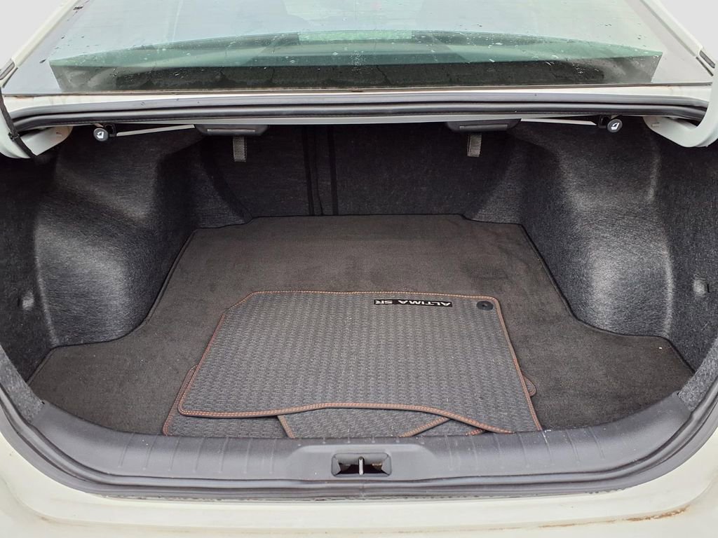Used 2024 Nissan Altima 2.0 SR image 36