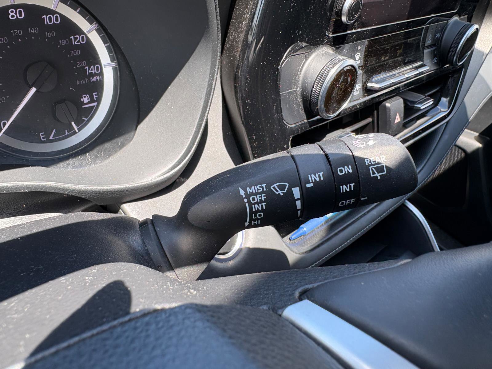 Used 2024 Toyota Highlander LE FWD image 29