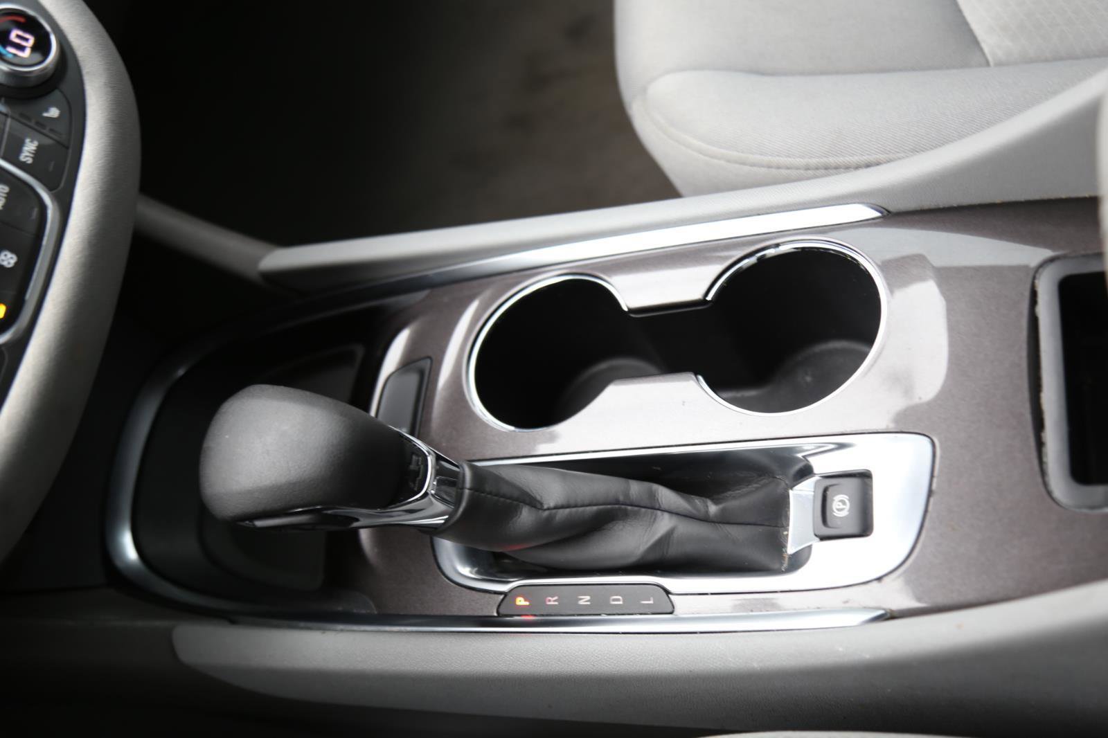 Used 2022 Chevrolet Malibu LT image 14