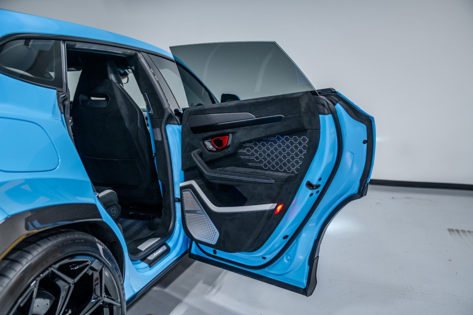 Used 2024 Lamborghini Urus Performante image 38