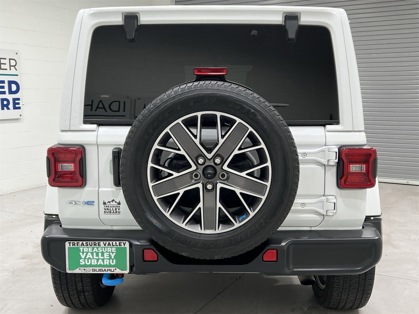 Used 2023 Jeep Wrangler Unlimited Sahara w/ Cold Weather Group image 7