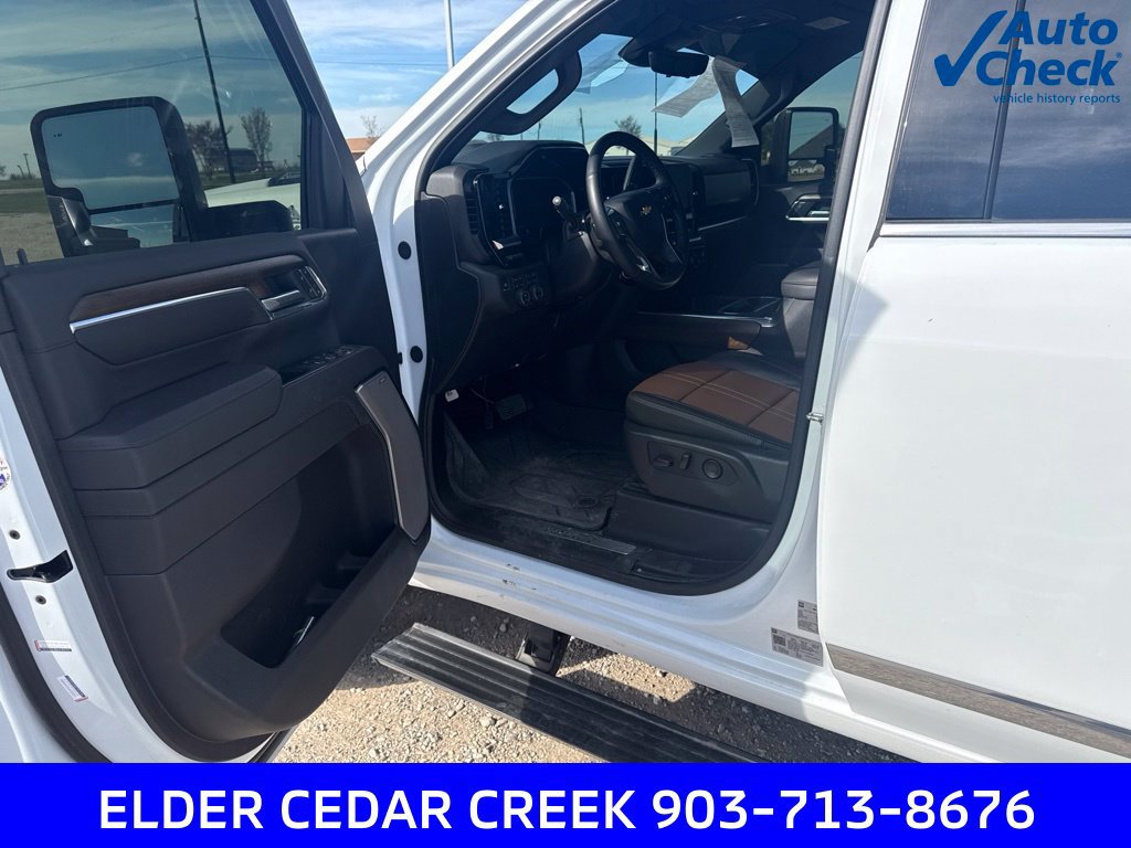 Used 2026 Chevrolet Silverado 3500 High Country w/ Technology Package AWD/4WD image 13
