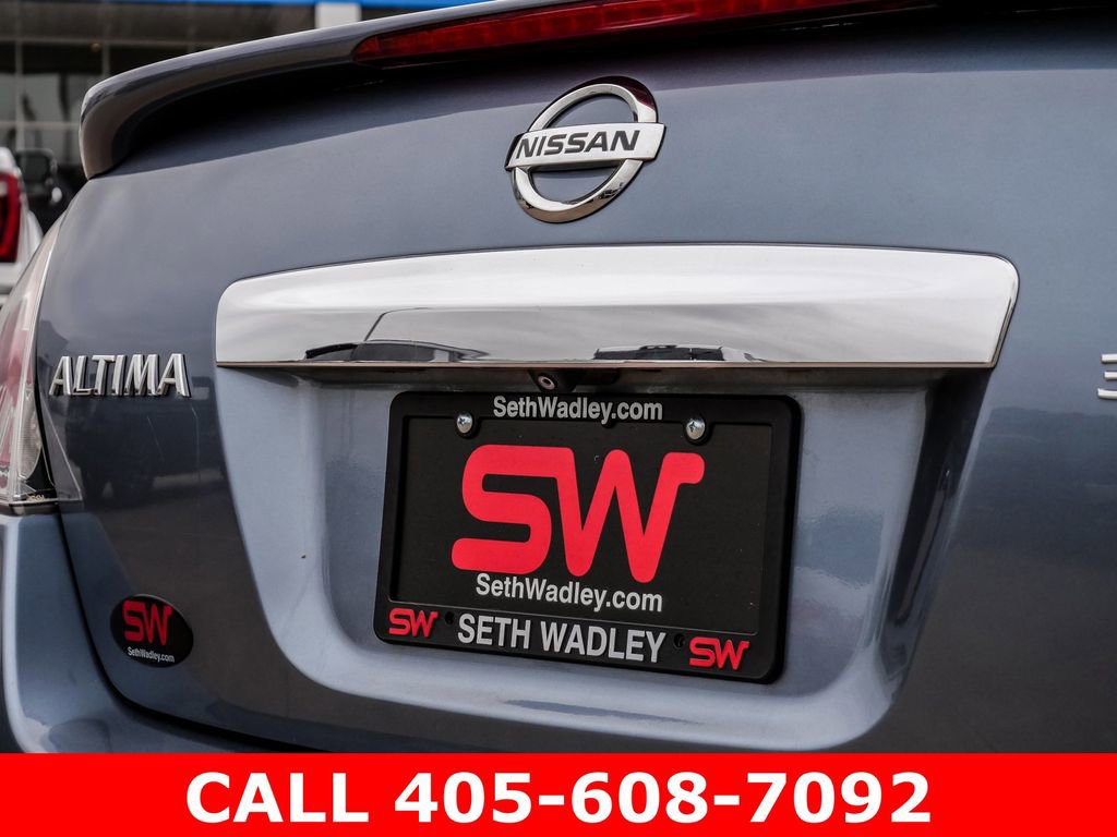 Used 2012 Nissan Altima 3.5 SR w/ Sport Pkg FWD image 9