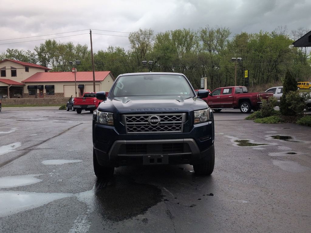 Used 2022 Nissan Frontier SV w/ Technology Package AWD/4WD image 2