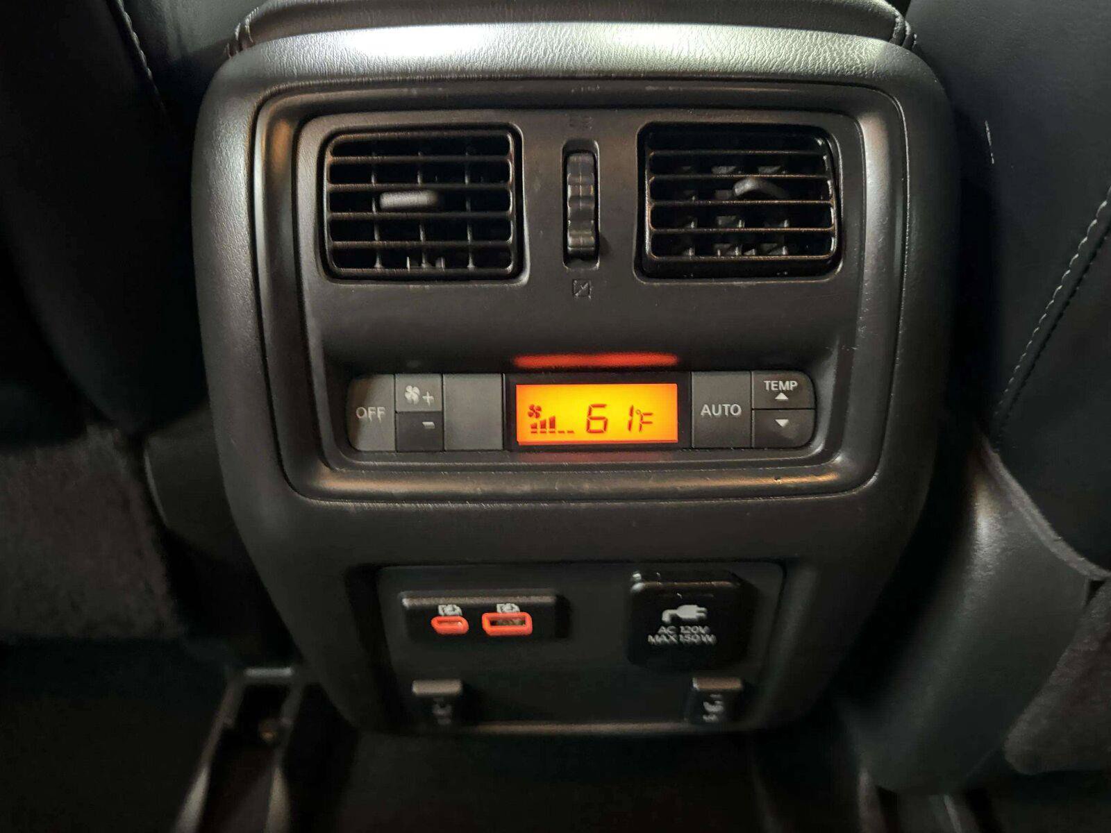 Used 2019 Nissan Pathfinder SL FWD image 35