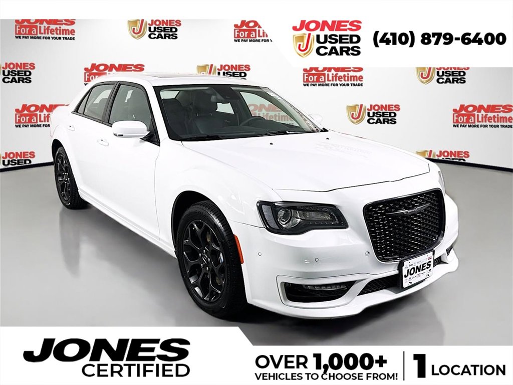 Used 2023 Chrysler 300 Touring L w/ Popular Equipment Group image 1