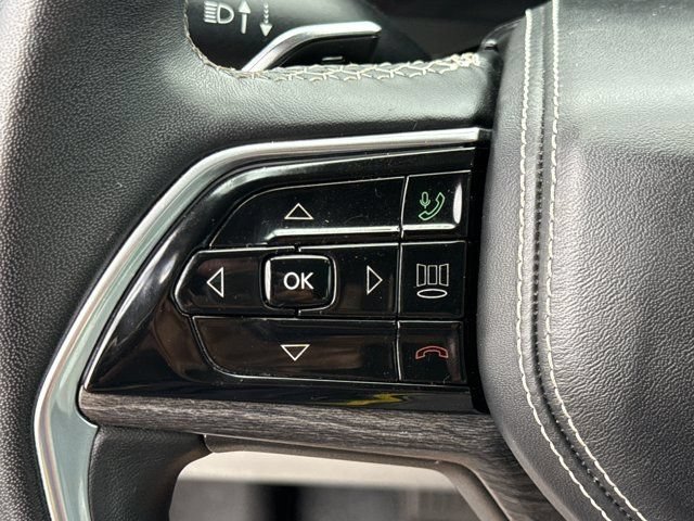 Used 2021 Jeep Grand Cherokee L Overland w/ Luxury Tech Group IV AWD/4WD image 26