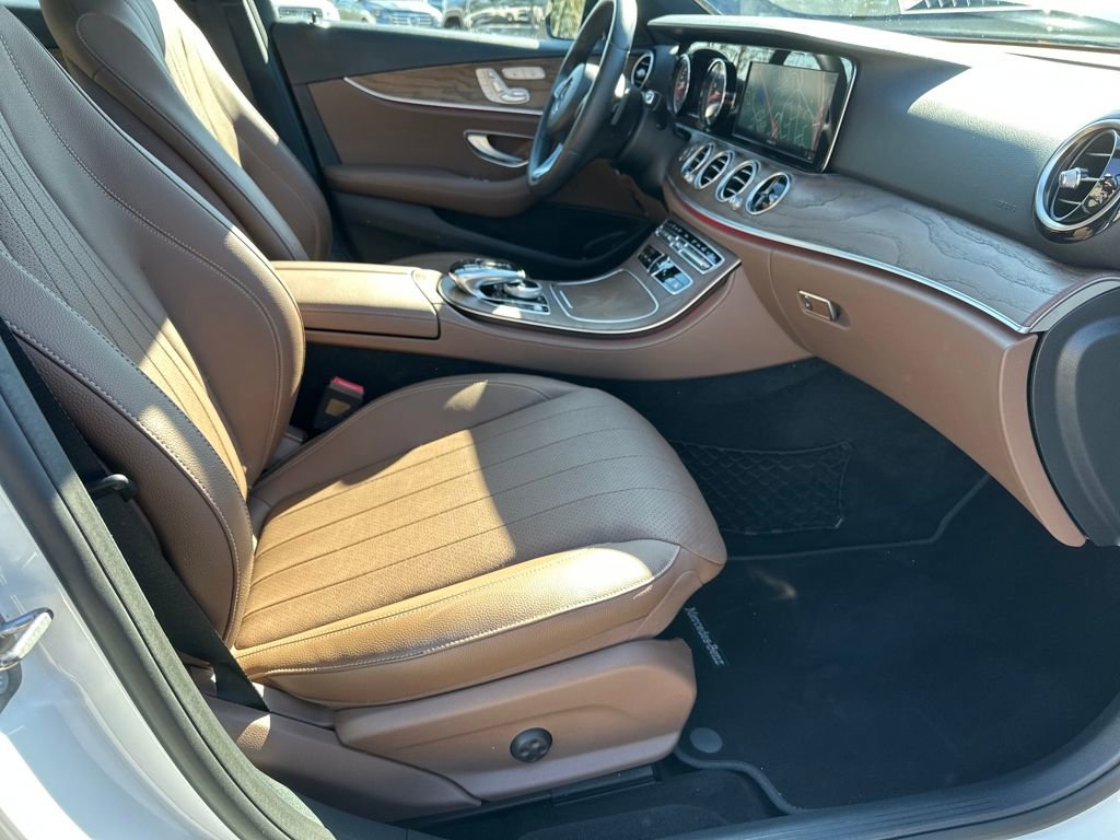 Used 2018 Mercedes-Benz E 400 E 400 image 37