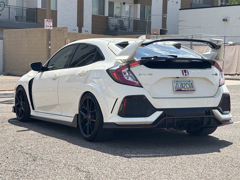 Used 2019 Honda Civic Type R image 6