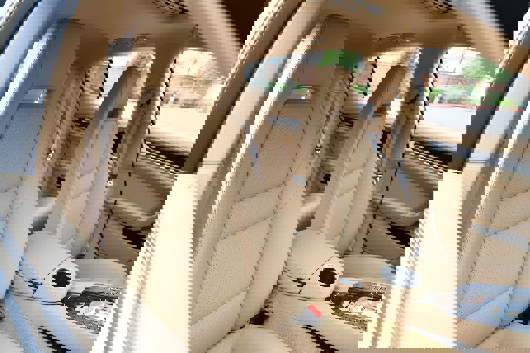 Used 2015 Porsche Panamera 4 image 12